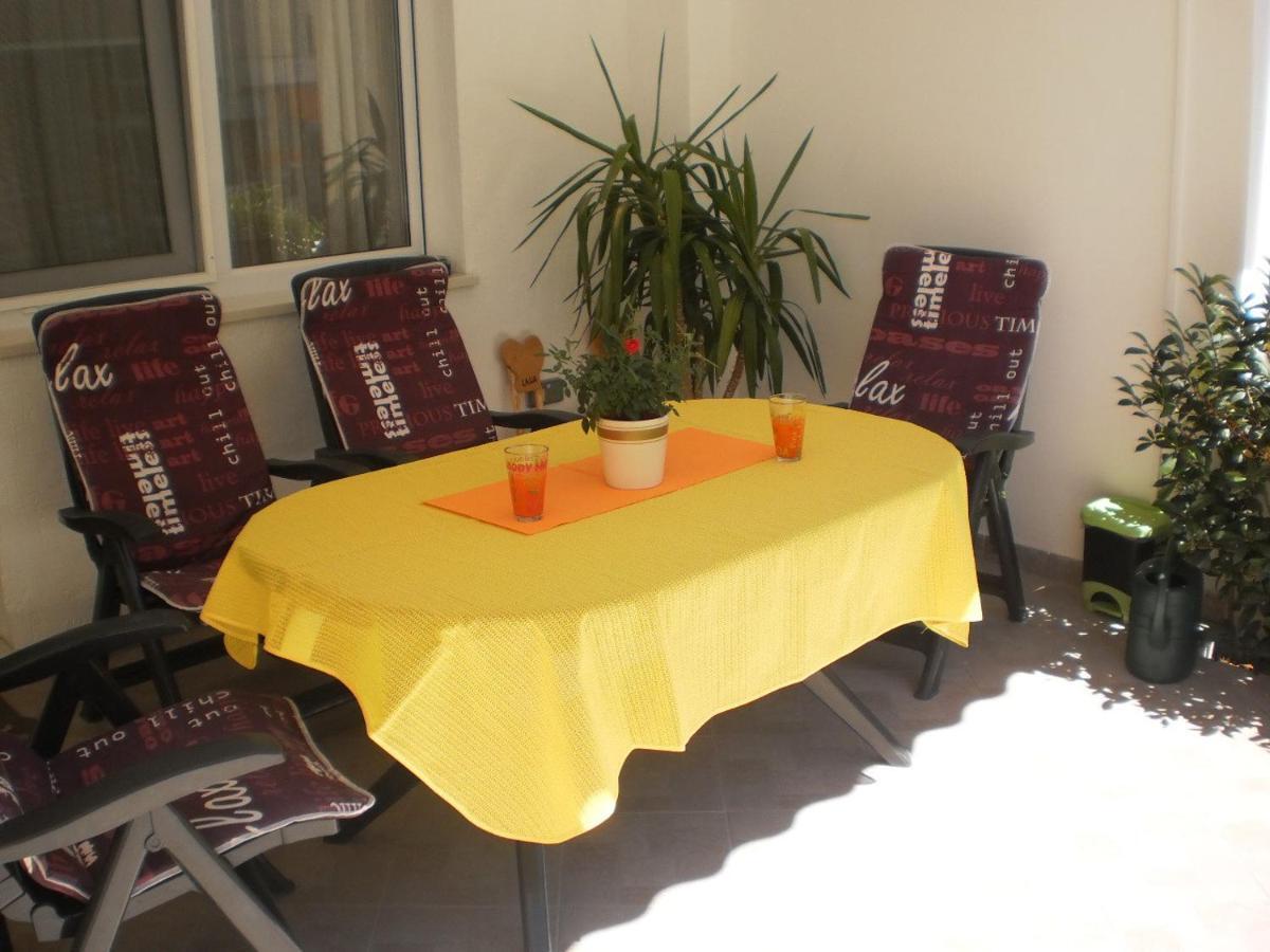 Apartment Lana Omiš Εξωτερικό φωτογραφία