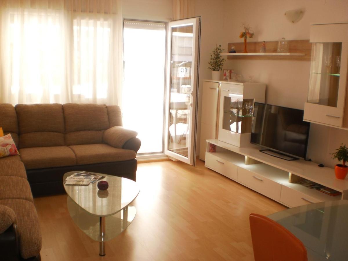 Apartment Lana Omiš Εξωτερικό φωτογραφία
