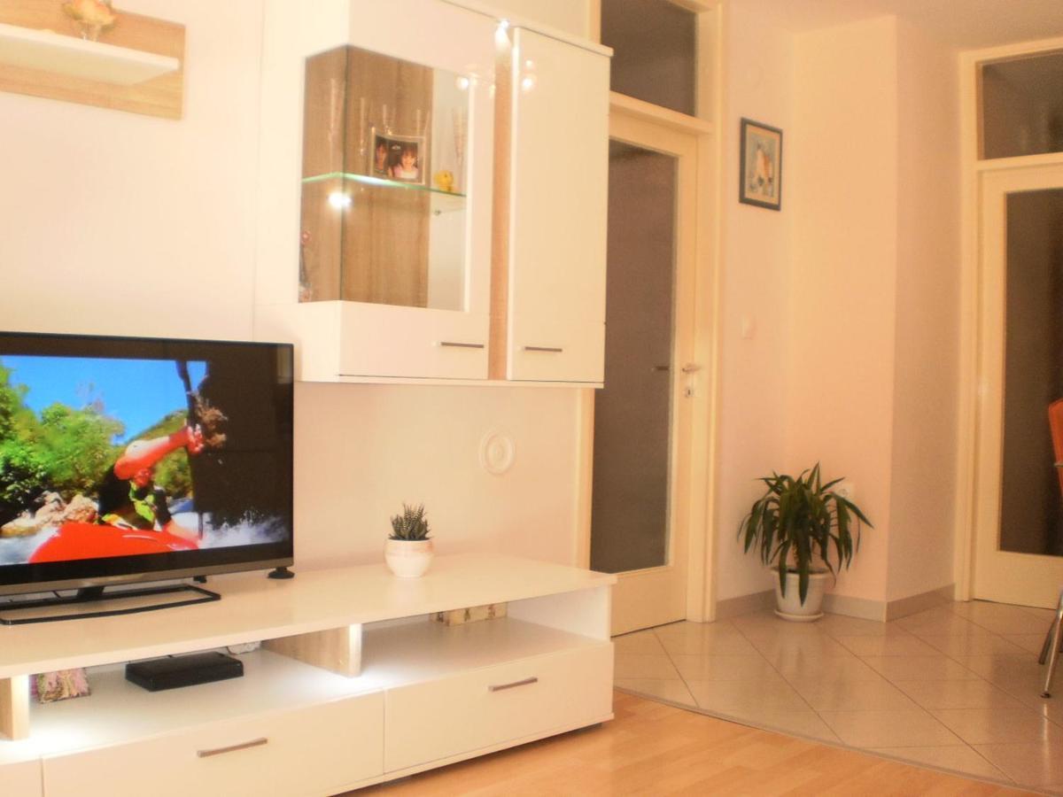Apartment Lana Omiš Εξωτερικό φωτογραφία